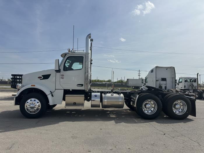 2027 Peterbilt 567-4