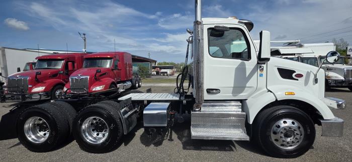 2023 Peterbilt 567-5