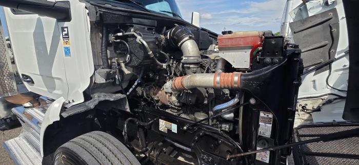 2023 Peterbilt 567-17