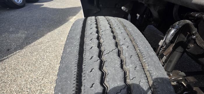 2023 Peterbilt 567-18