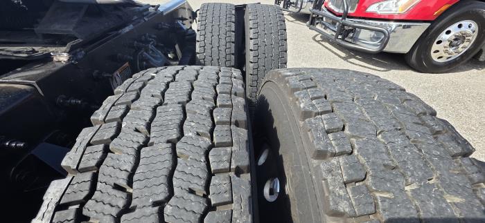 2023 Peterbilt 567-20