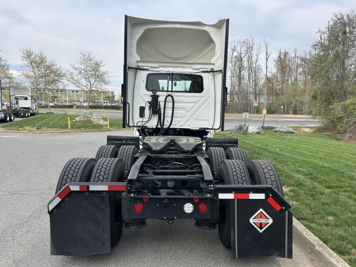 2023 International LT625-6