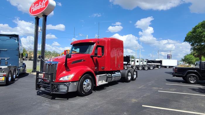 2022 Peterbilt 579-1