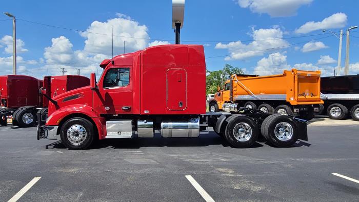 2022 Peterbilt 579-2