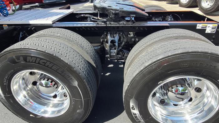 2022 Peterbilt 579-4