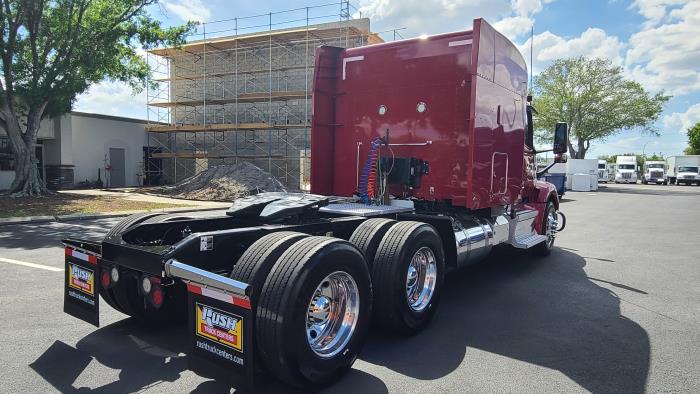 2022 Peterbilt 579-7