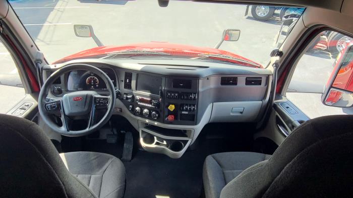 2022 Peterbilt 579-14