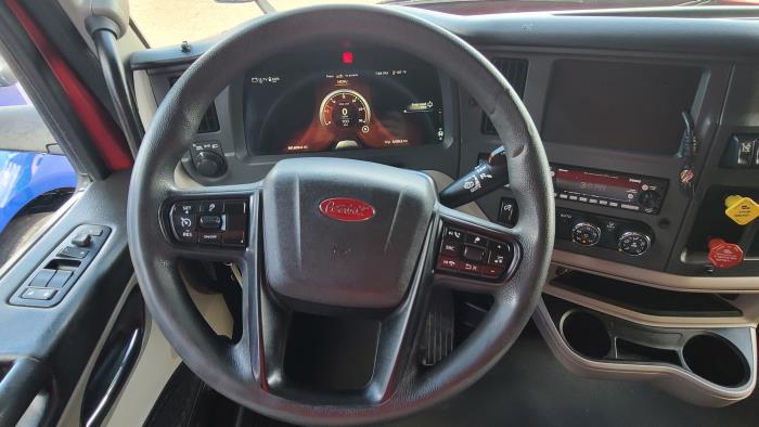 2022 Peterbilt 579-21