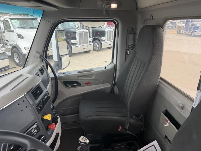 2019 Peterbilt 567-24