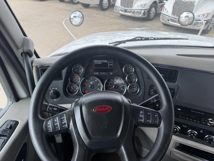 2019 Peterbilt 567-30