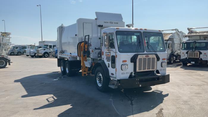 2025 Peterbilt 520-0