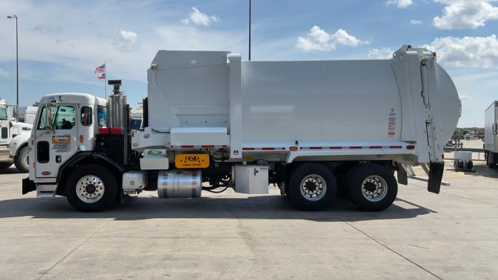 2025 Peterbilt 520-3