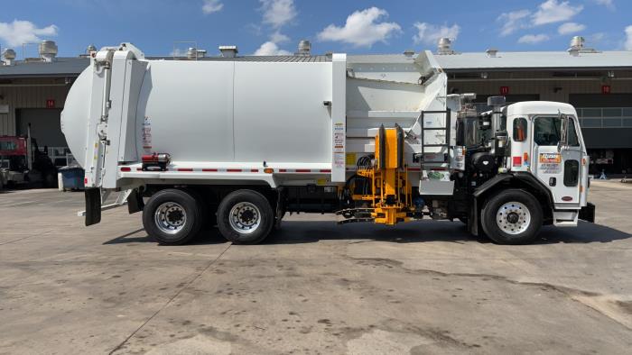 2025 Peterbilt 520-5