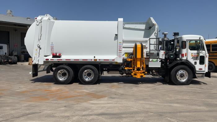 2025 Peterbilt 520-5