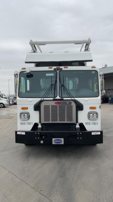 2025 Peterbilt 520-1