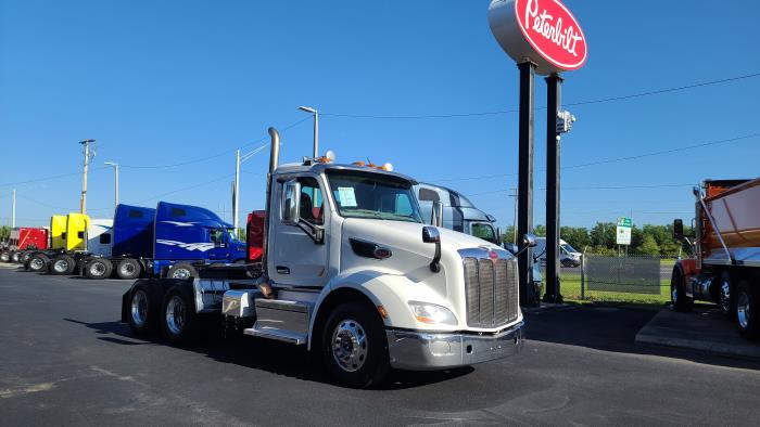 2020 Peterbilt 579-9