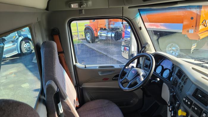 2020 Peterbilt 579-16