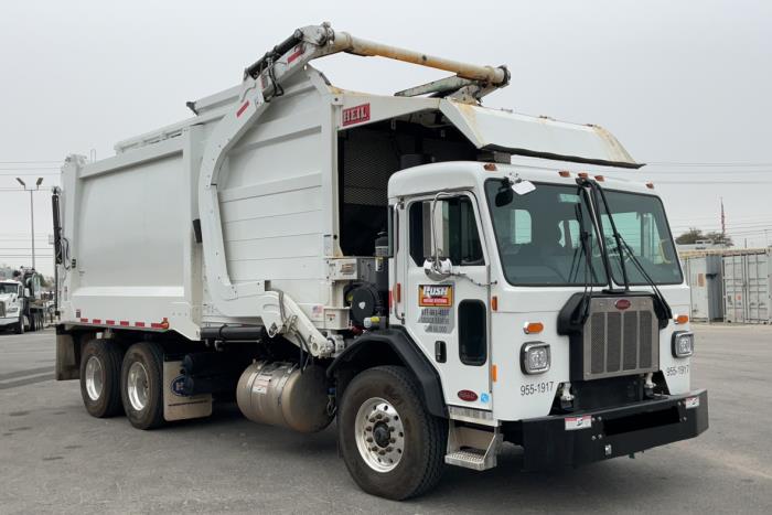 2025 Peterbilt 520-0