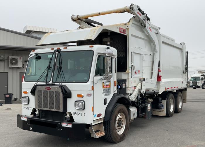 2025 Peterbilt 520-2