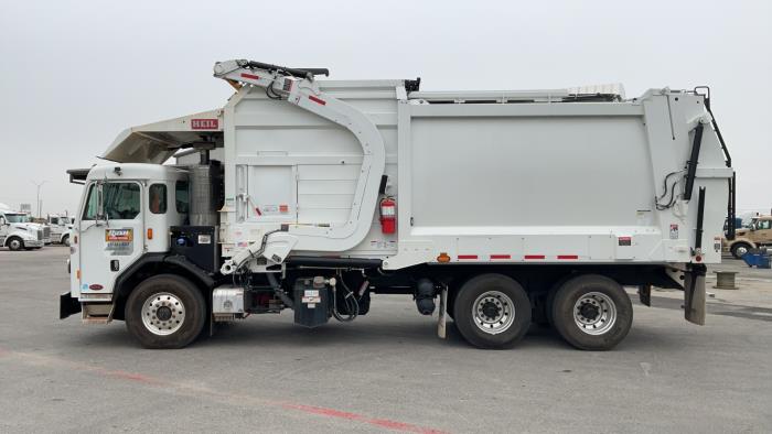 2025 Peterbilt 520-3