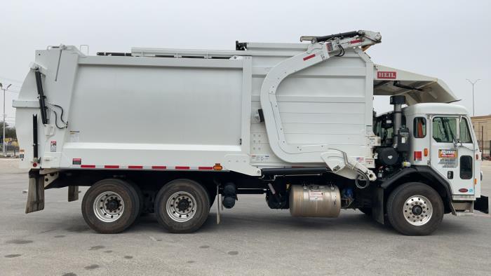 2025 Peterbilt 520-5