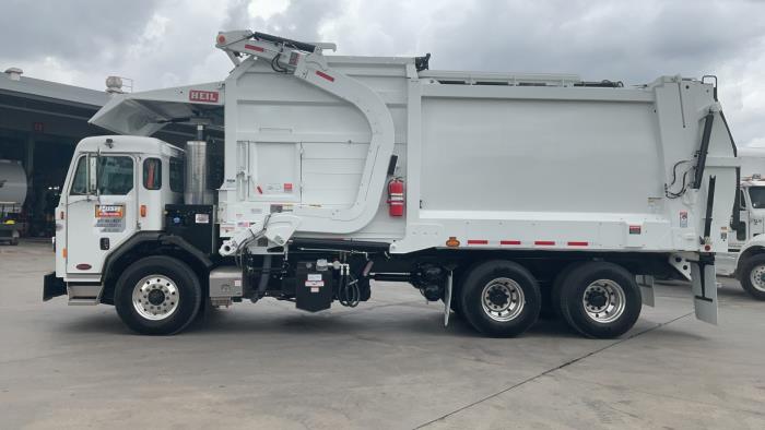 2025 Peterbilt 520-3