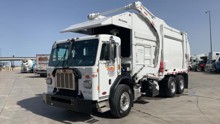 2025 Peterbilt 520-2