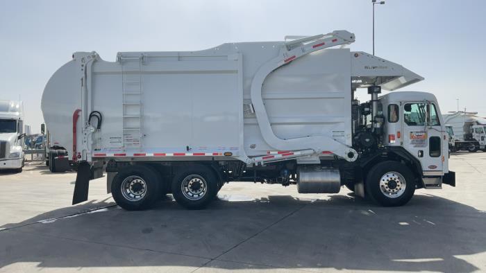 2025 Peterbilt 520-5