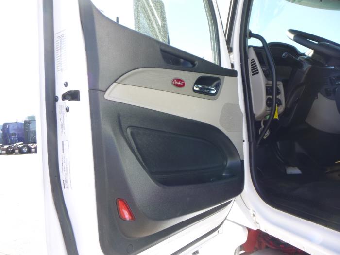 2023 Peterbilt 567-13