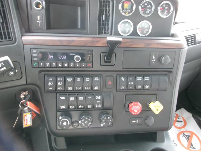 2026 International HX620-13