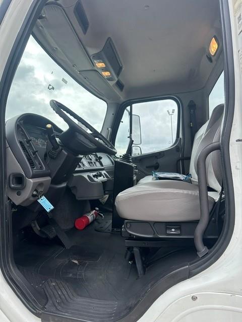 2018 Freightliner Business Class M2 106-10