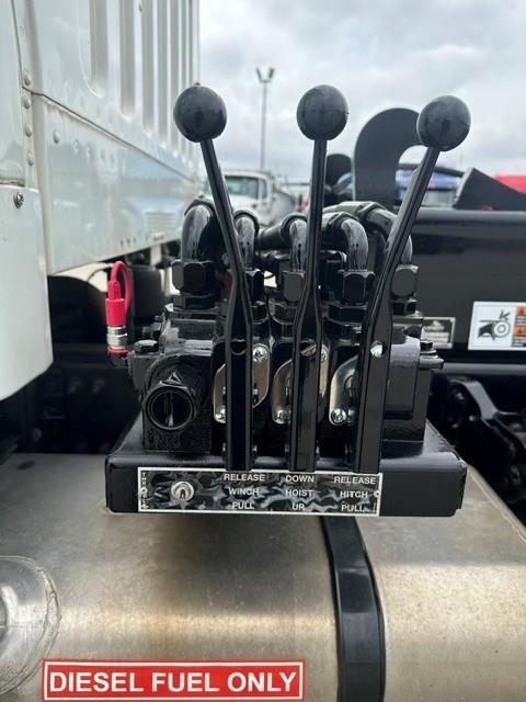 2018 Freightliner Business Class M2 106-11