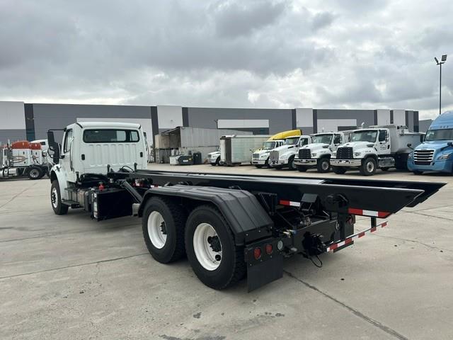 2018 Freightliner Business Class M2 106-14