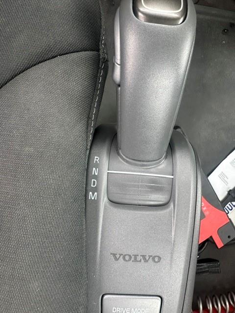 2015 Volvo VNL64T300-1