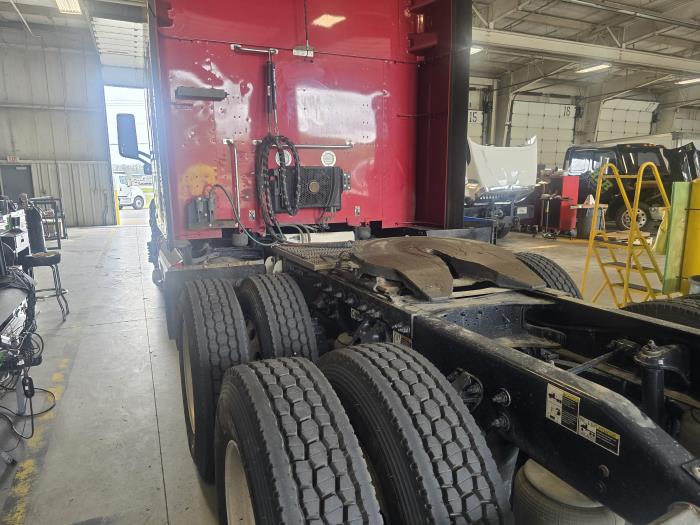 2022 Peterbilt 579-3