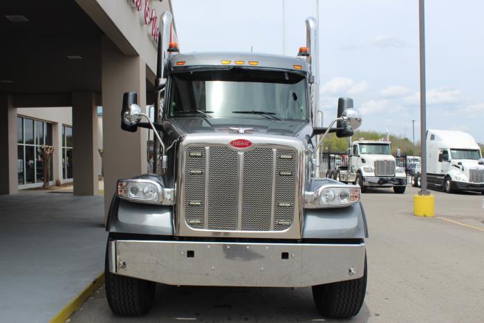 2025 Peterbilt 567-1