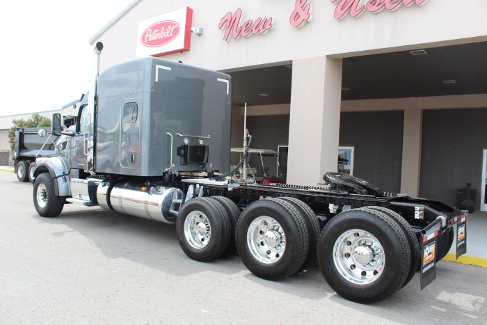 2025 Peterbilt 567-3