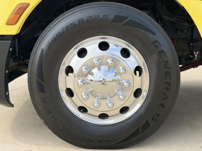 2022 Peterbilt 579-11