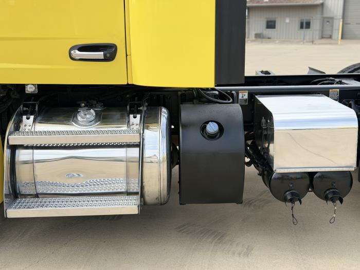 2022 Peterbilt 579-12