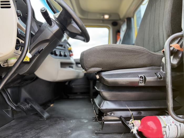 2022 Peterbilt 579-23