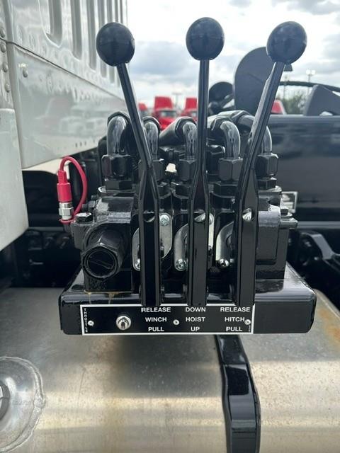 2018 Freightliner Business Class M2 106-13