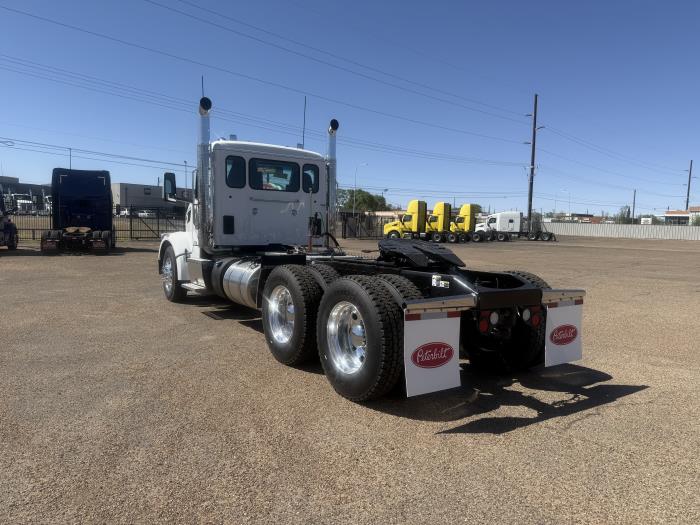 2027 Peterbilt 567 - image 4