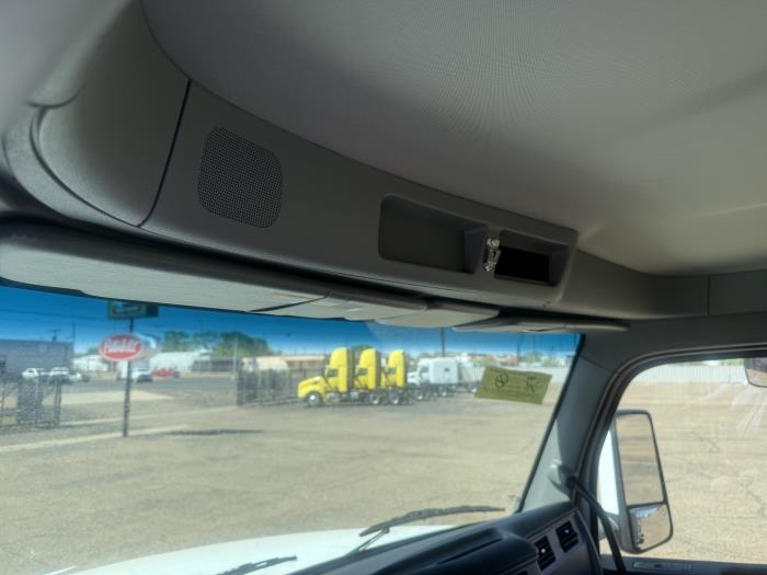 2027 Peterbilt 567 - image 5