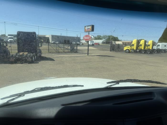 2027 Peterbilt 567 - image 6