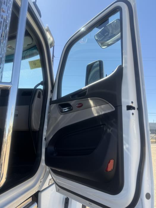 2027 Peterbilt 567 - image 7