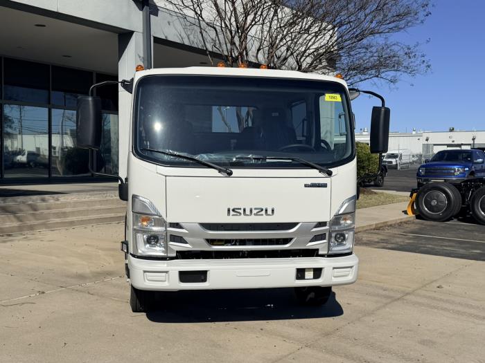2027 Isuzu NPR-HD-8