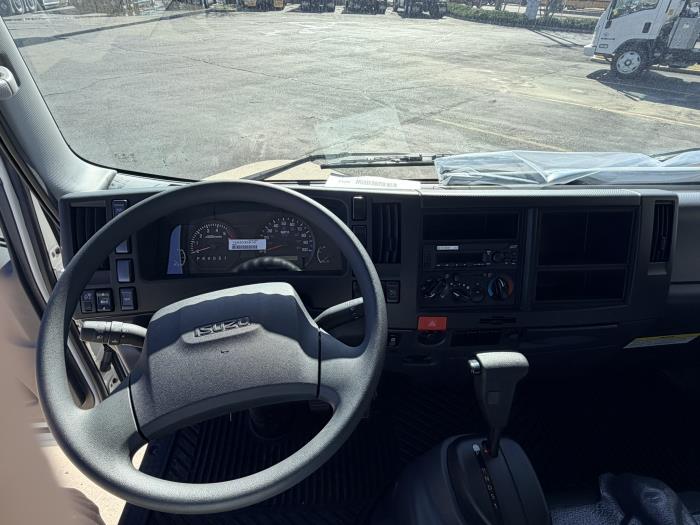 2027 Isuzu NPR-HD-11