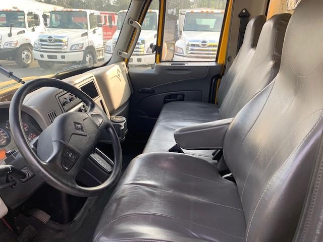 2018 International 4300-4X2-5