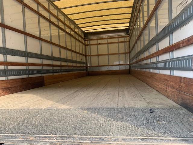 2018 International 4300-4X2-8