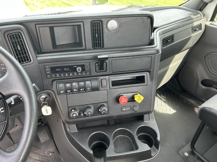 2025 International LT625-10